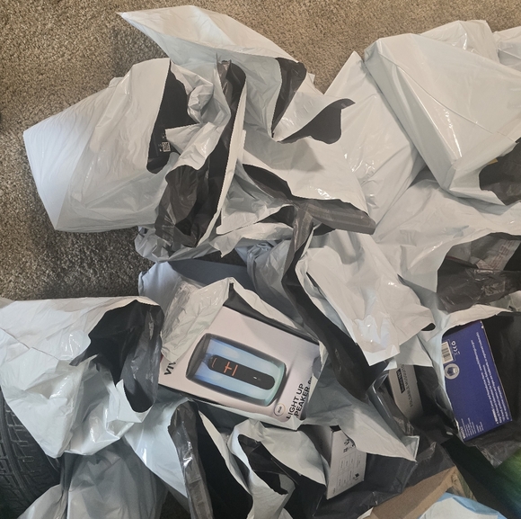 Mystery bag & bucket show. This is a share, buy, and sell show. Let's go. - Picture 5 of 6